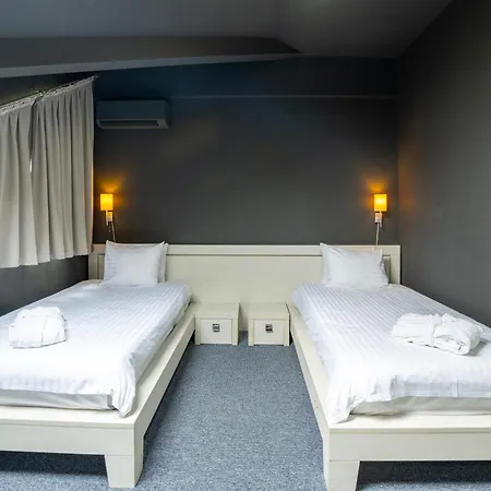 Alex&George Boutique Hotel Cluj-Napoca Exterior photo