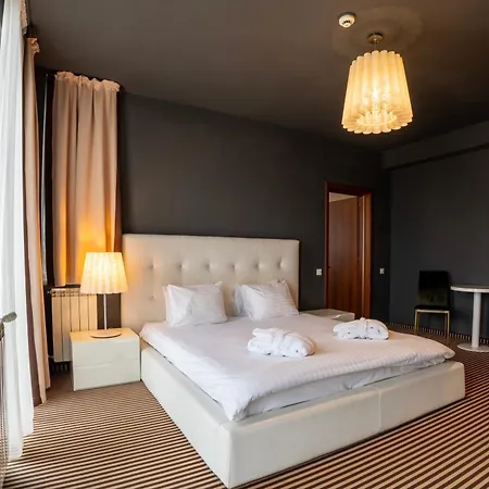 Alex&George Boutique Hotel Cluj-Napoca Exterior photo