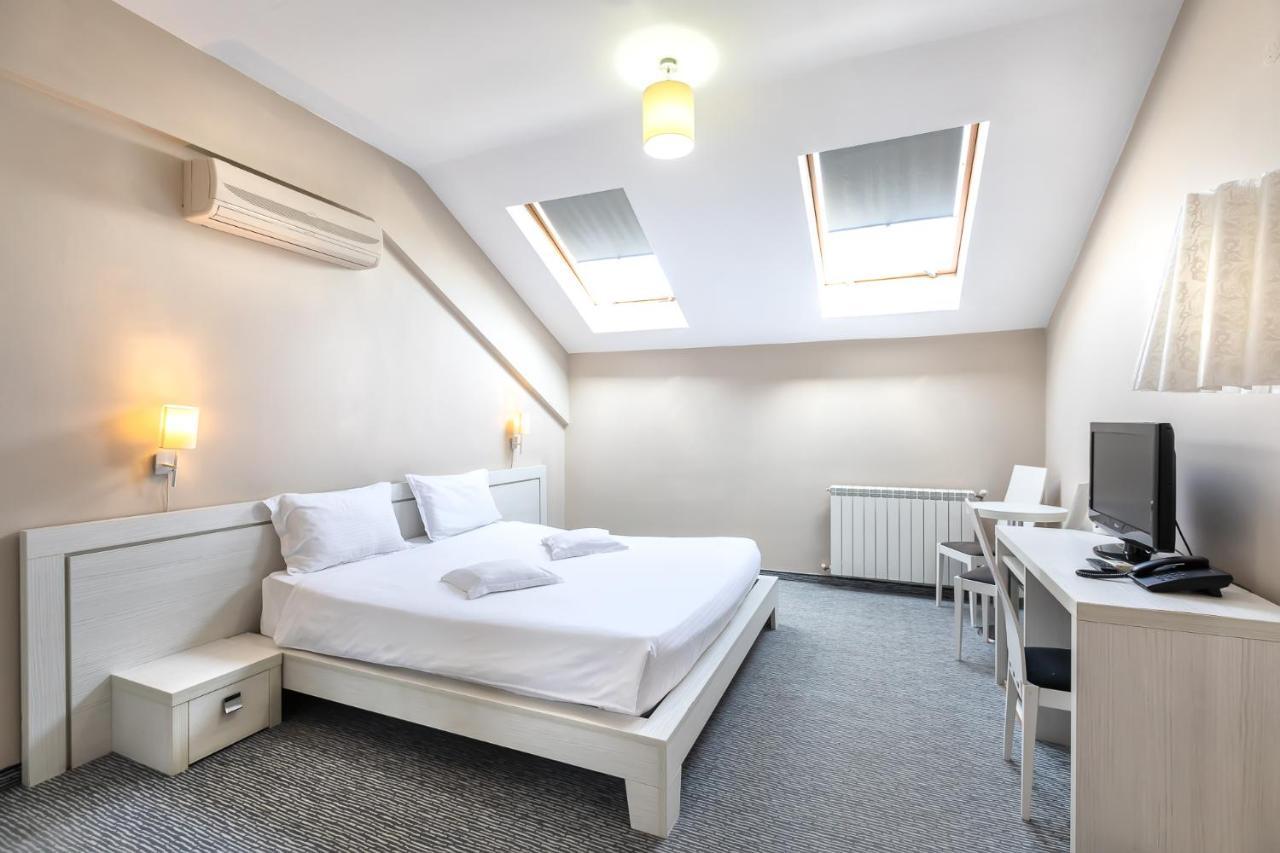 Hotel Alex&george Boutique 4*